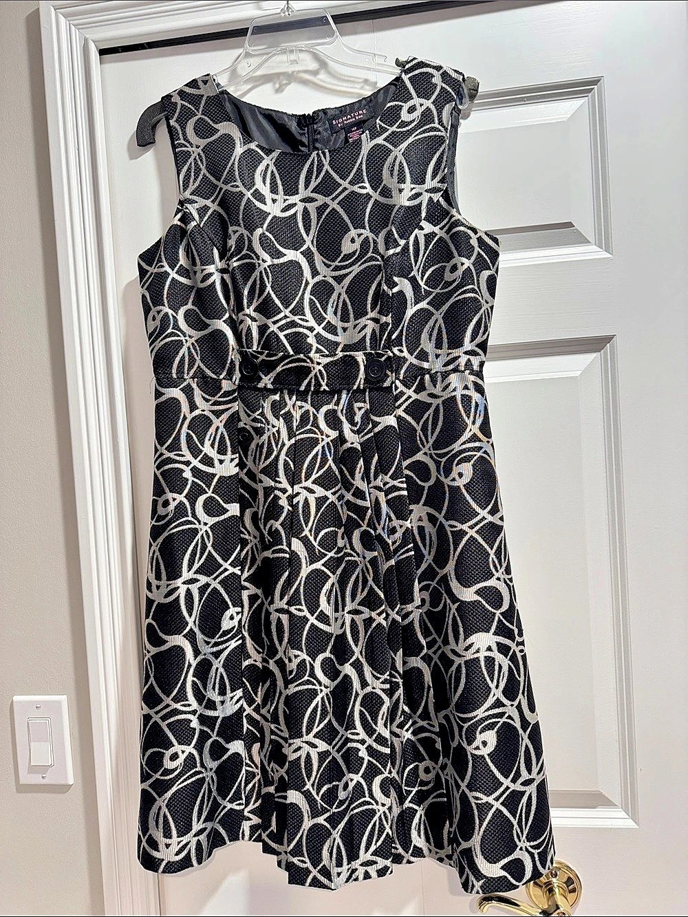Signature by Robbie Bee Abstract Dress in Black & White Size 14P